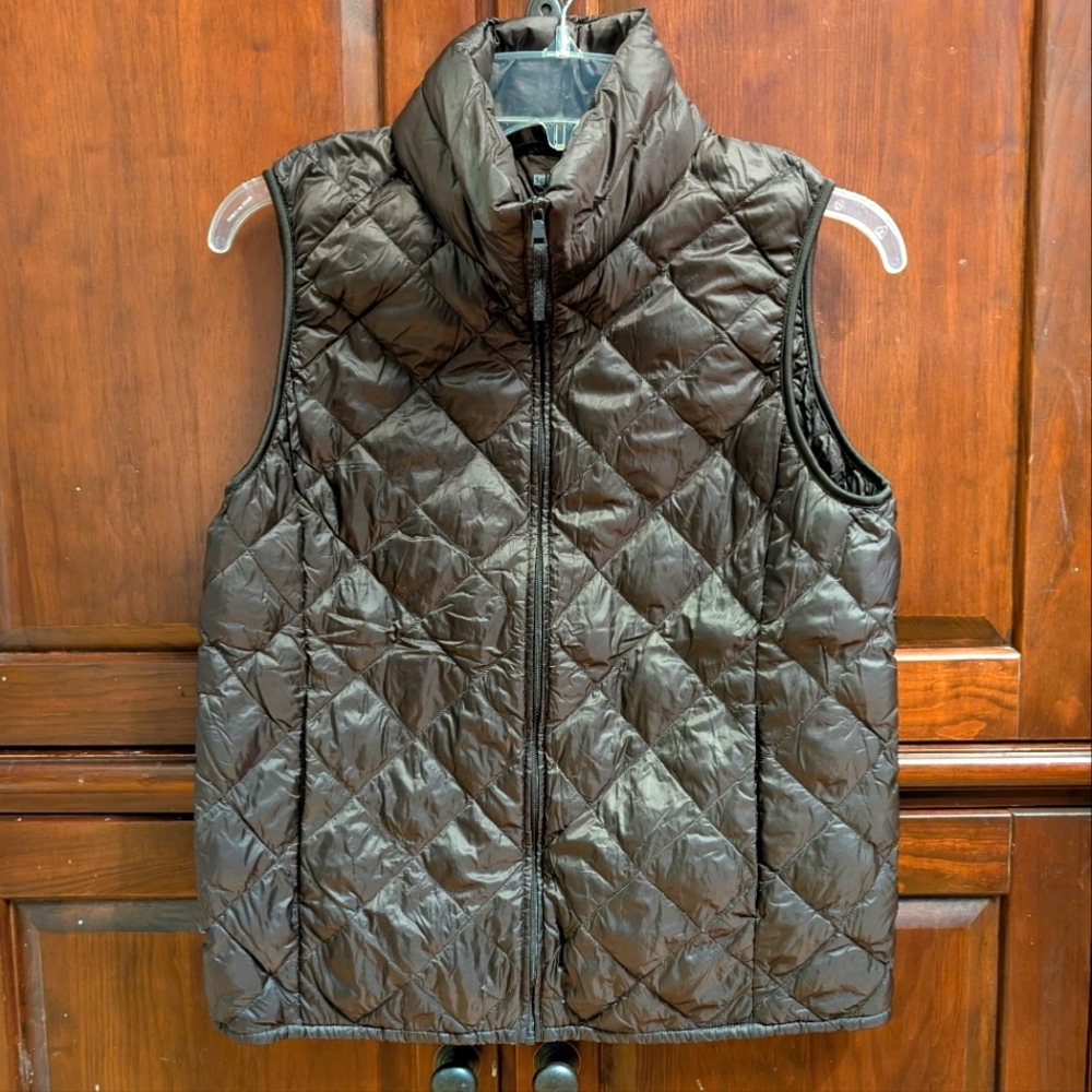 Uniqlo Lightweight Down Puffer Vest
